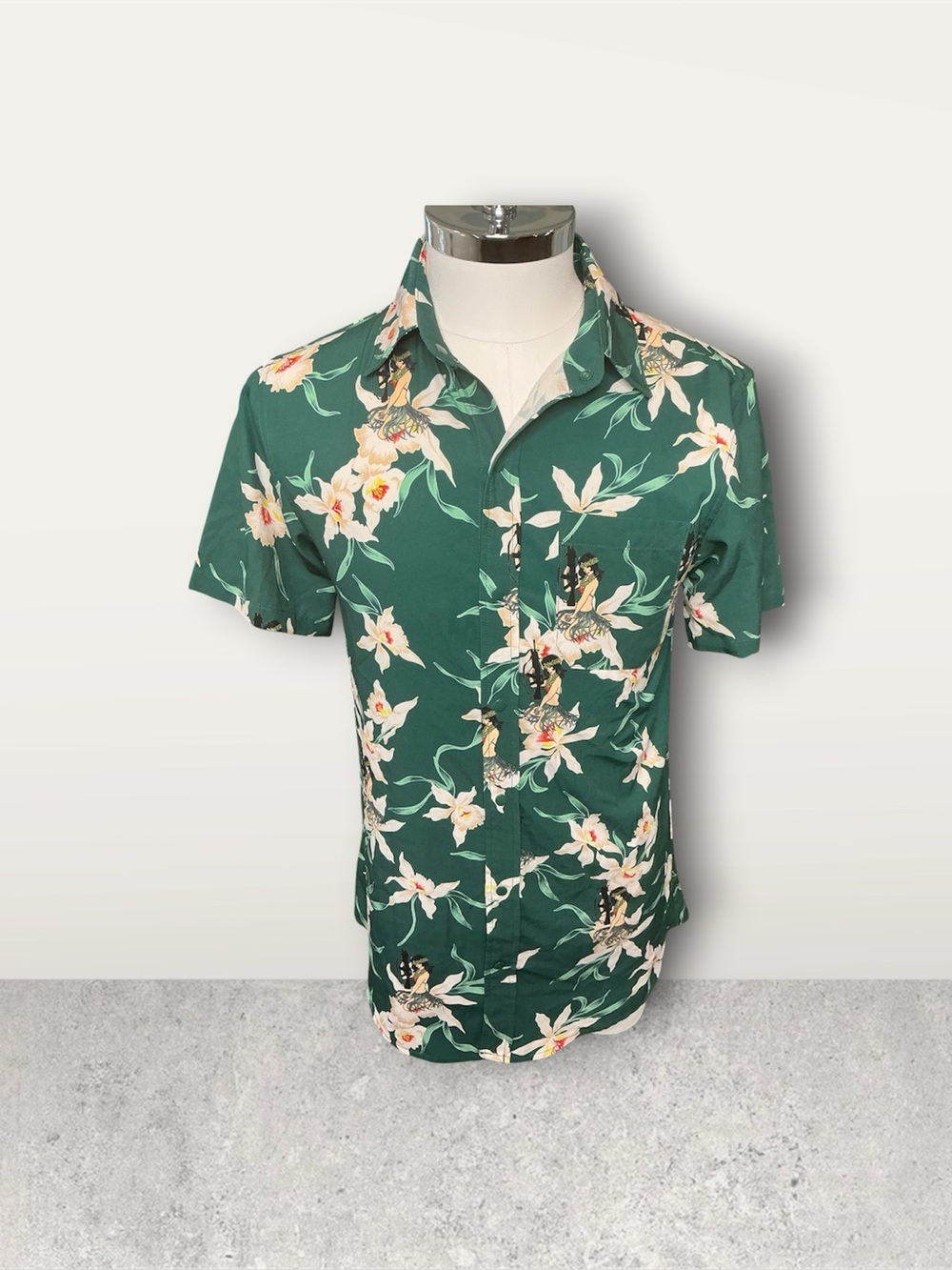 Savage Tacticians Co Mens Sz S Hibiscus Hula Girls Gun Print Hawaiian Snap Shirt
